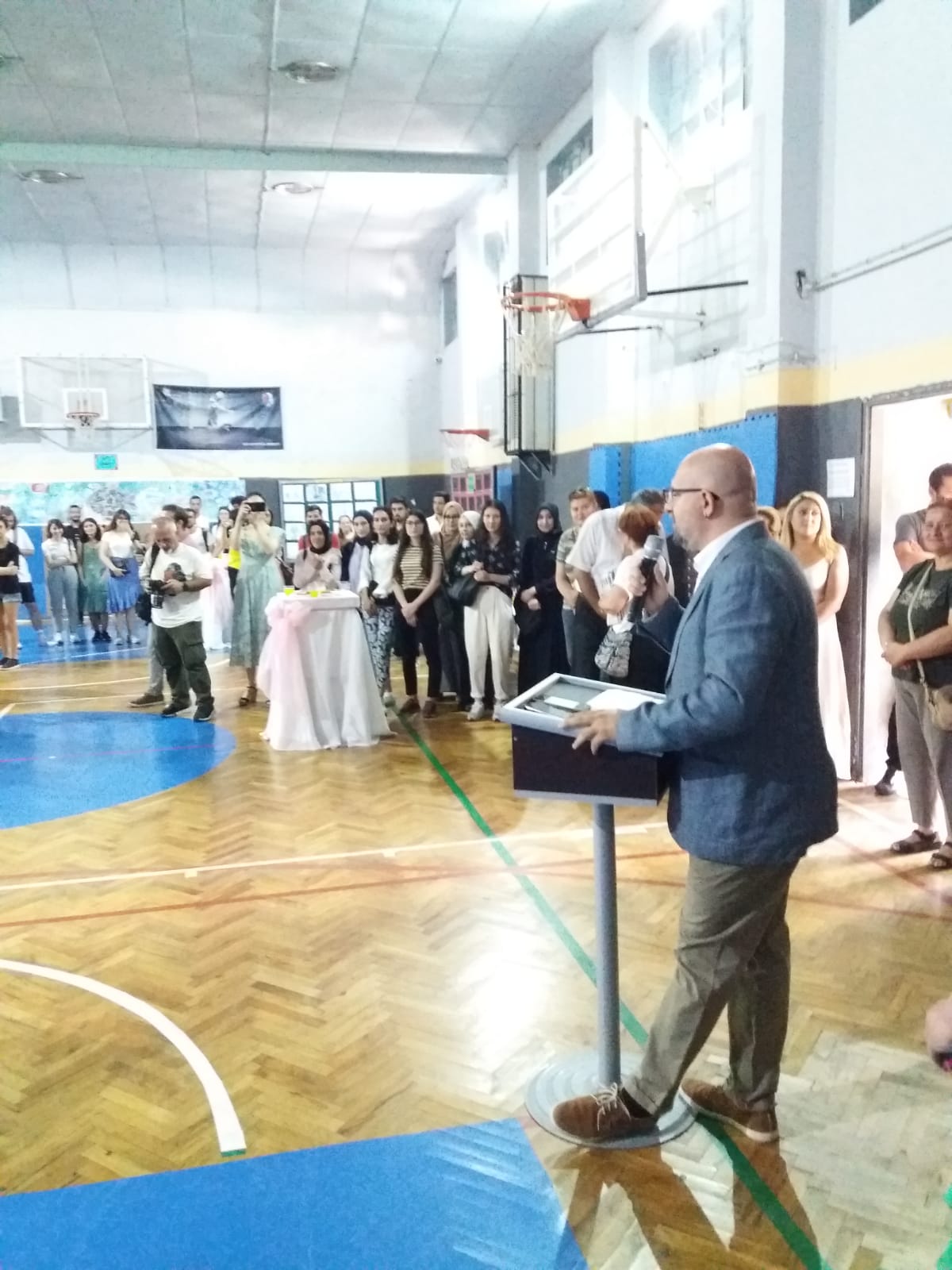 Karşıyaka'da 'Sanatla Okuyorum' sergisi