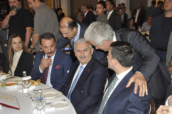 Salih Erkek Yazdı...