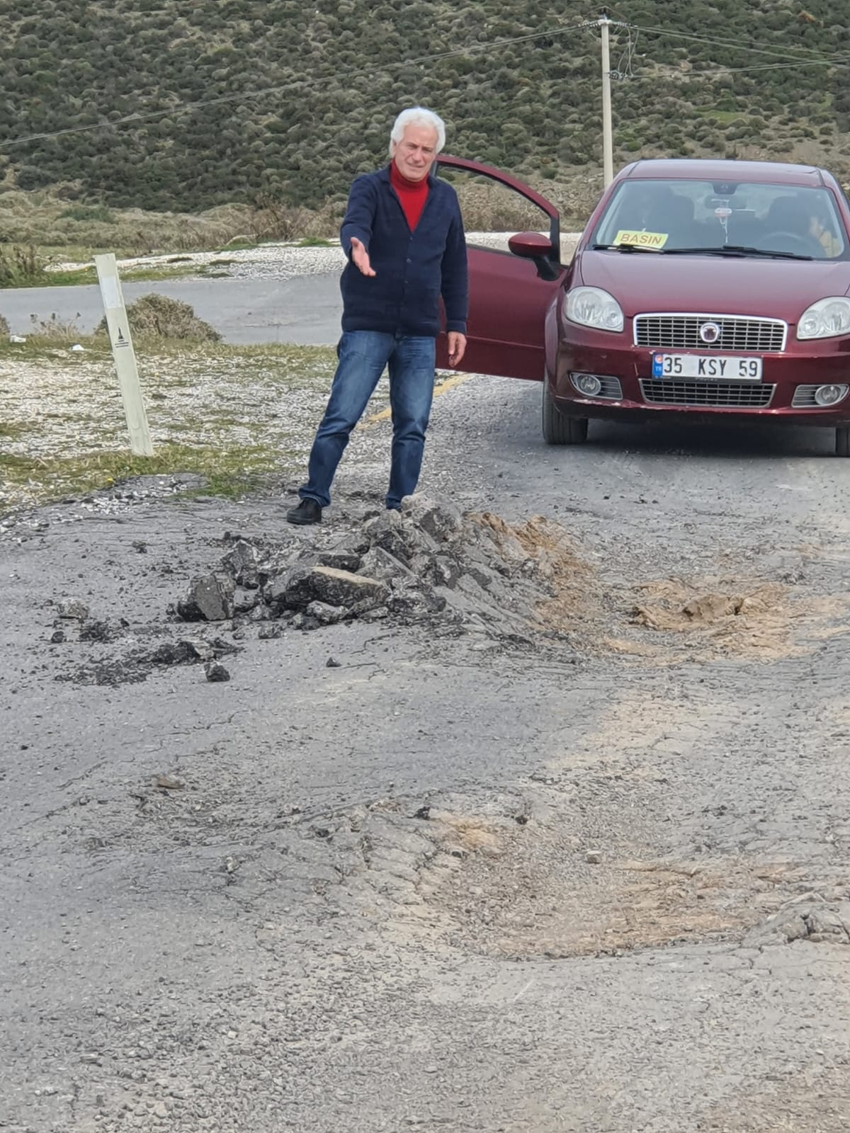 Karaburun yolları köstebek yuvası!