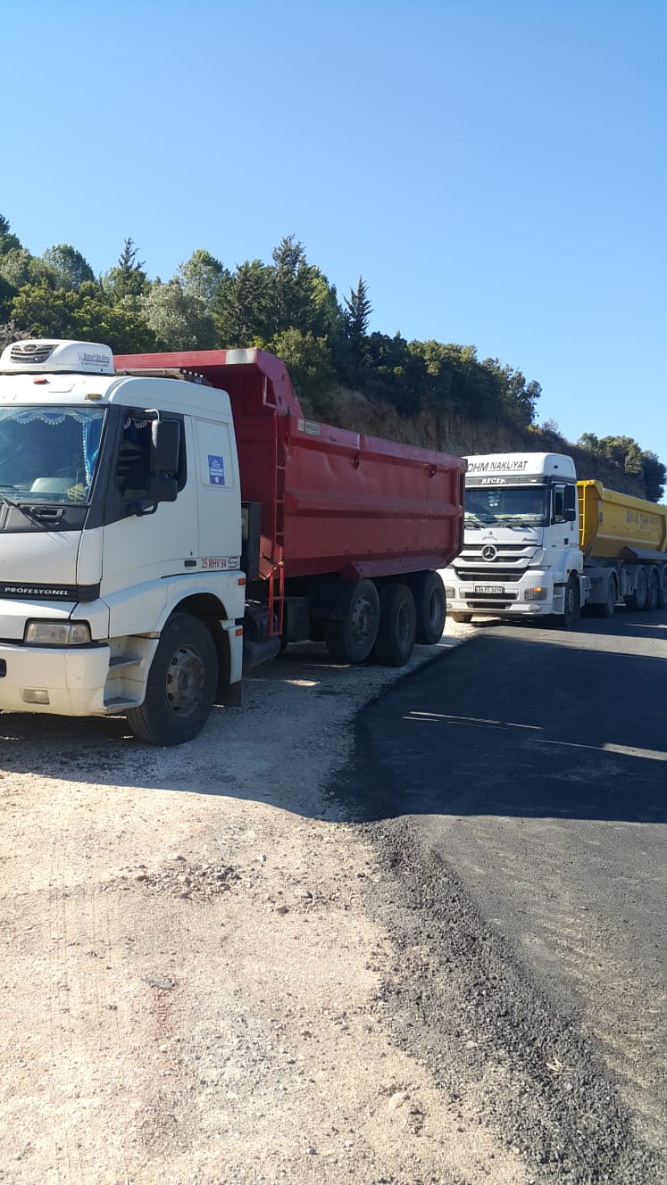 Karaburun yollarında bakım başladı