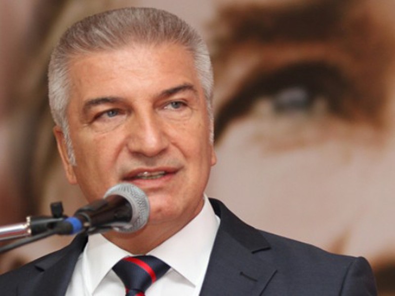 İzmir Büyükşehir için süreç hızlandı! O eski başkan da aday!