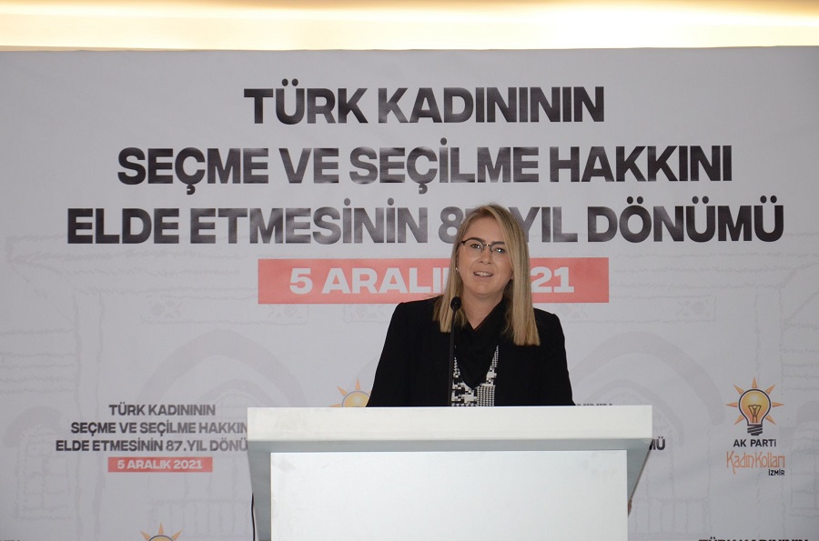 AK Parti İzmir Kadın Kollarından 5 Aralık buluşması