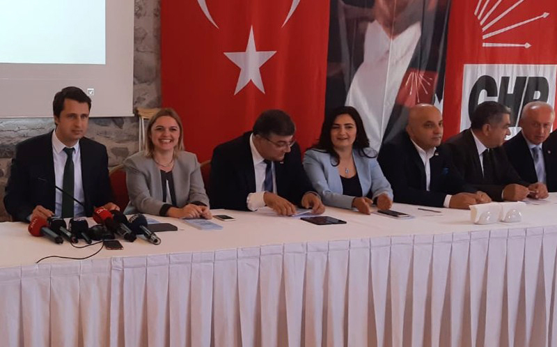 CHP İzmir adayları görücüye çıktı