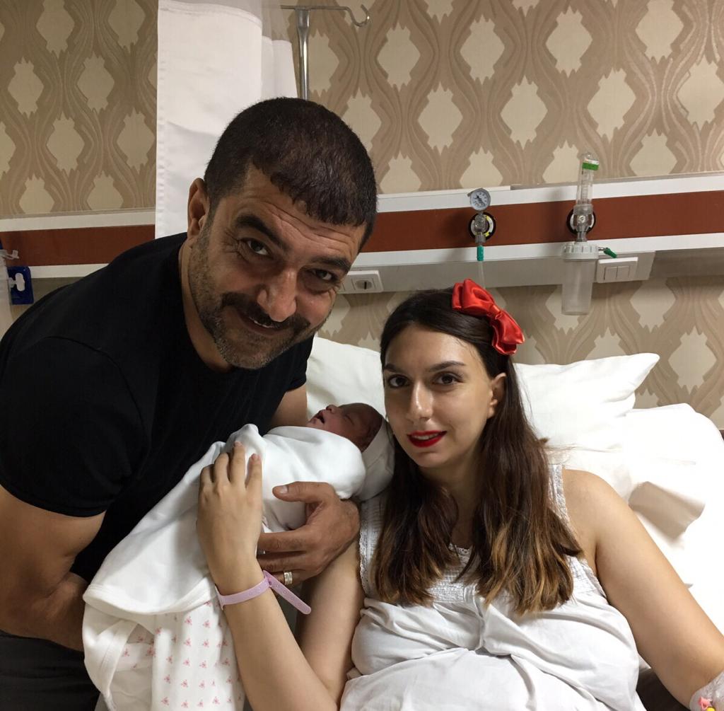 Sanatçı Selimhan baba oldu