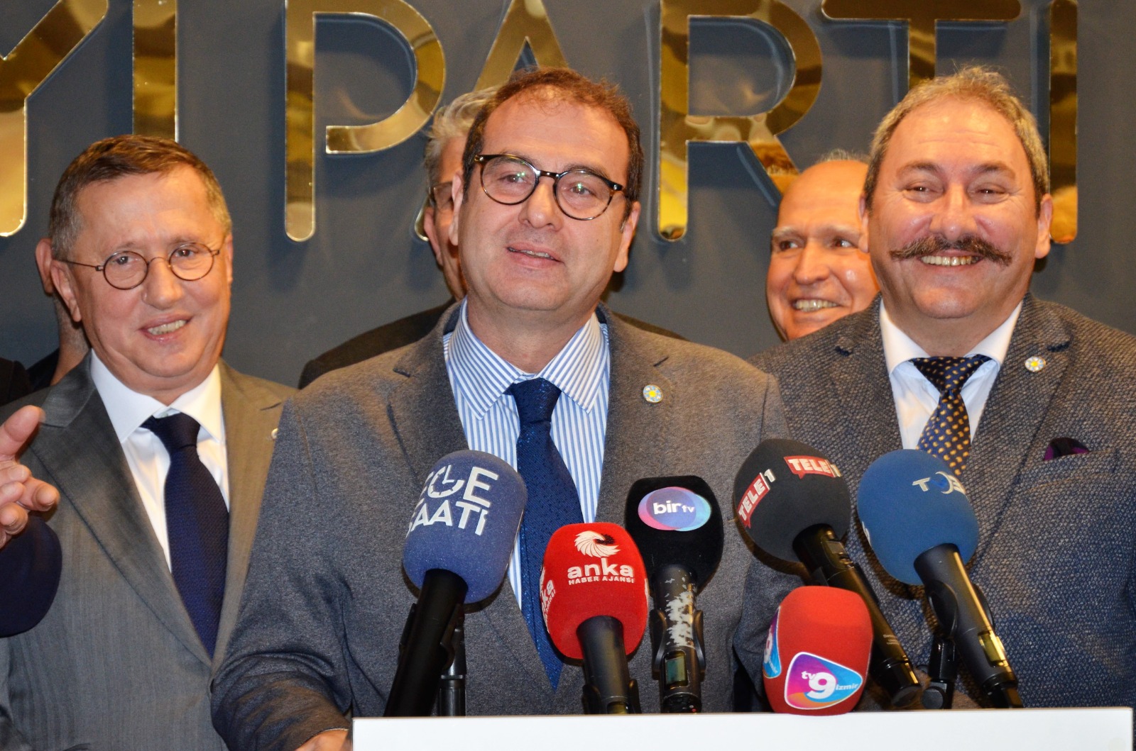 ‘Kongrede ayrımcılık’ iddialarına Genel Merkez düzeyinde yanıt: Anne hiç bir evladını ayırt etmez!