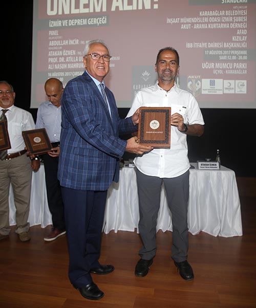 Karabağlar’da deprem gerçeği masaya yatırıldı