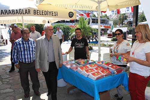 Depreme karşı bilinçlendirme stantları açıldı