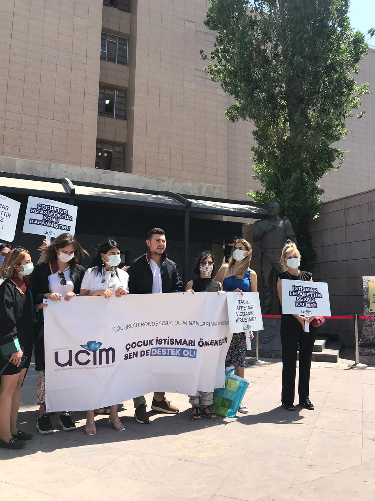 DEVA, kadın cinayeti ve istismar davasında mağdurların yanında Özinan: “Şiddet karşısında susmayacağız”