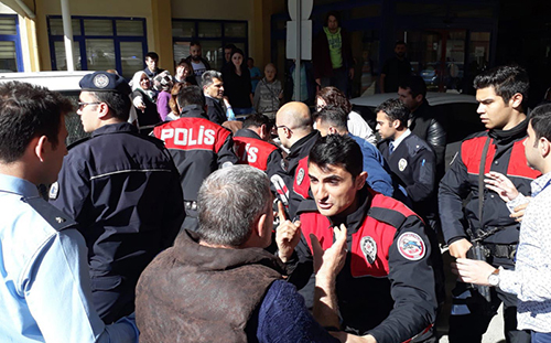 İzmir'deki kavgada ölü sayısı 2'ye yükseldi