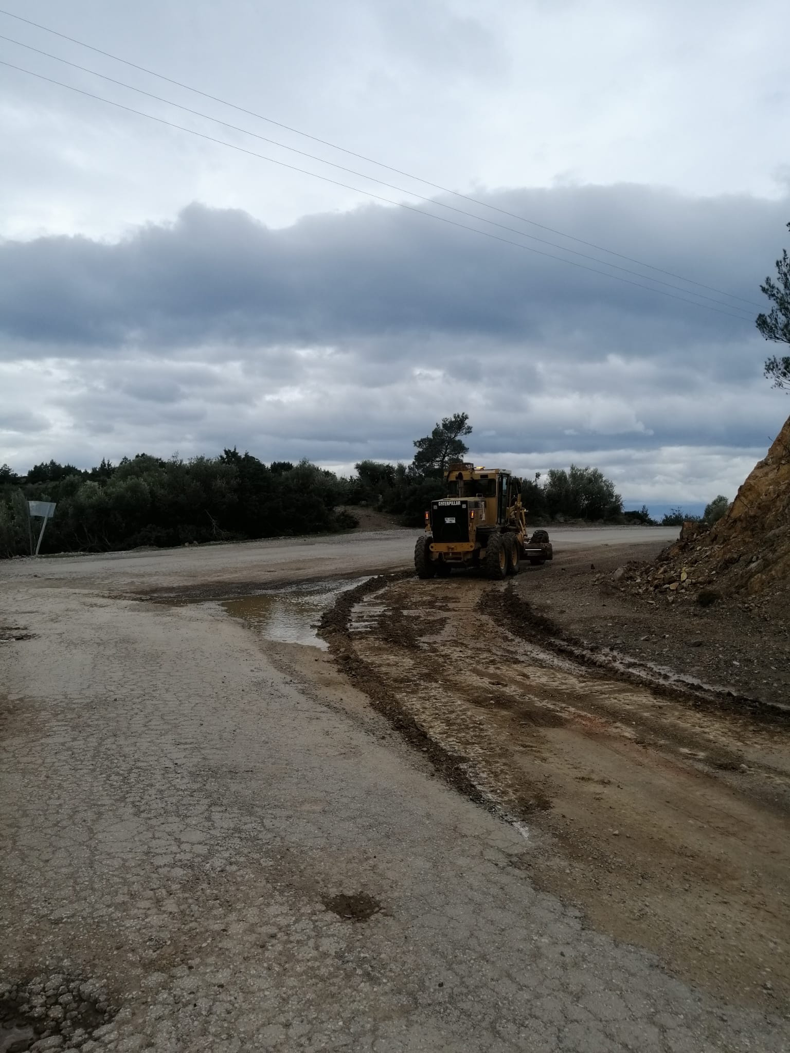 Karaburun yolları köstebek yuvası!