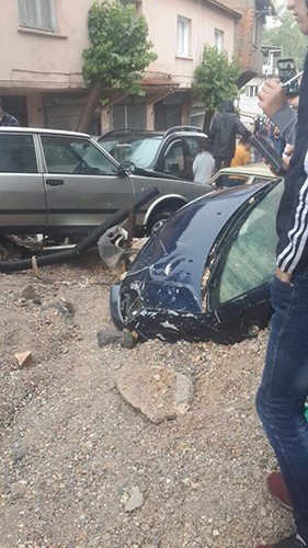 İzmir Aziz'dir Aziz Kalacak...