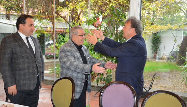 SATARAK DEĞİL ALARAK BÜYÜYEN BELEDİYE: "BORNOVA"