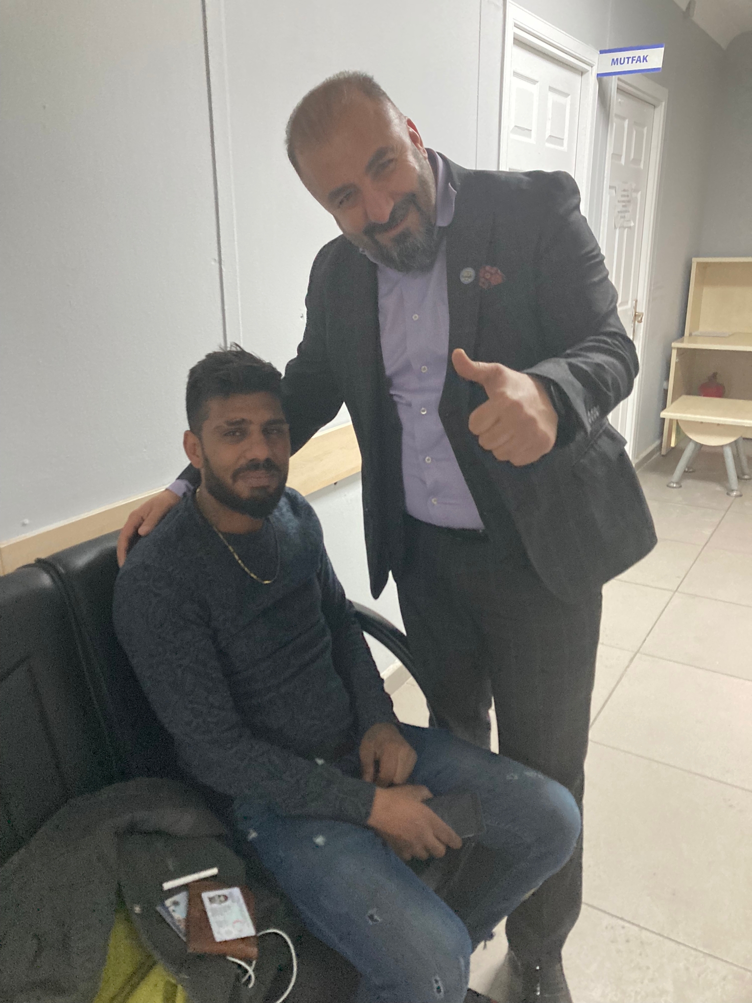 İNTİHAR GİRİŞİMİNİ PSİKOLOG ENGELLEDİ!