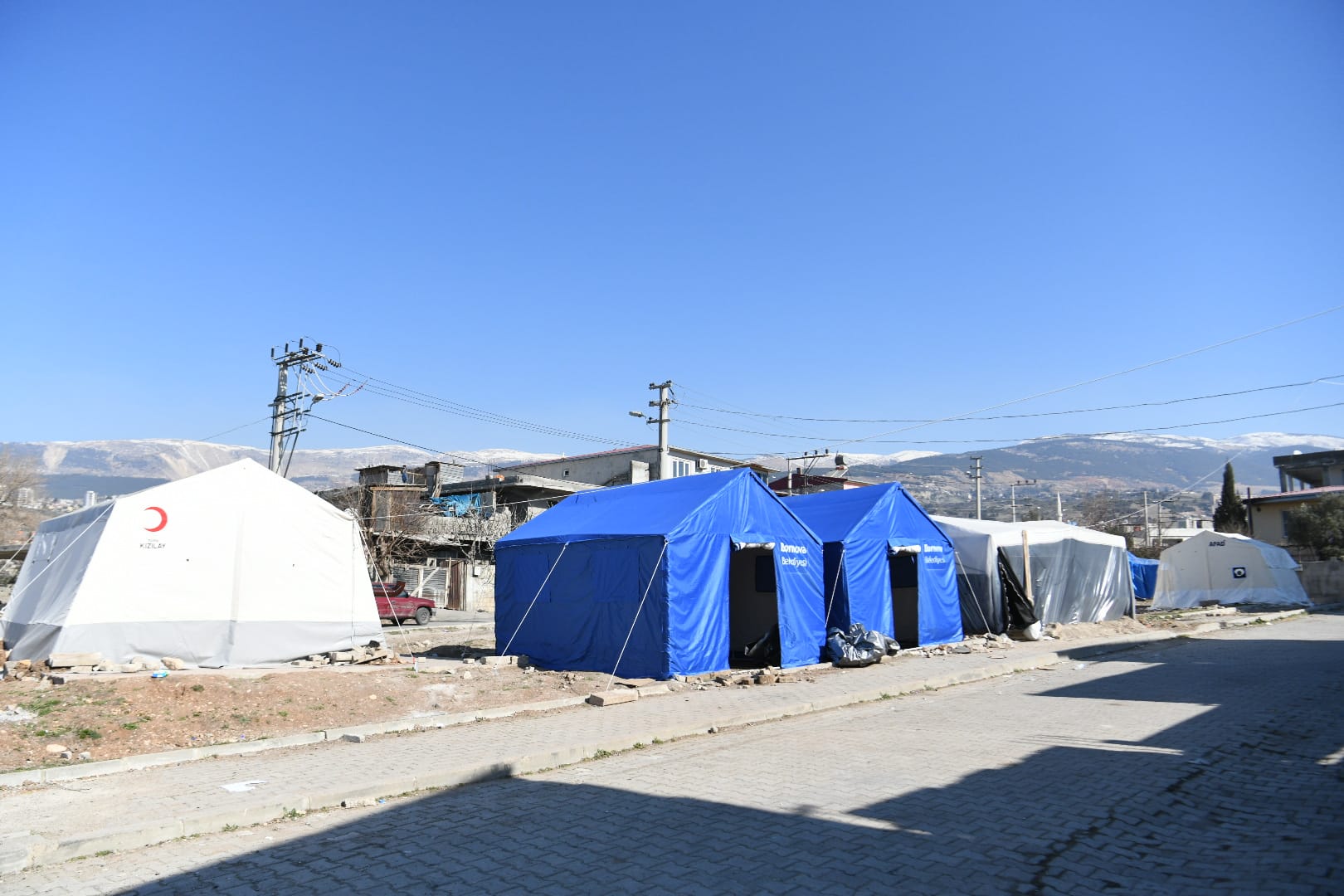 Bornova'nın çadırları deprem bölgesinde