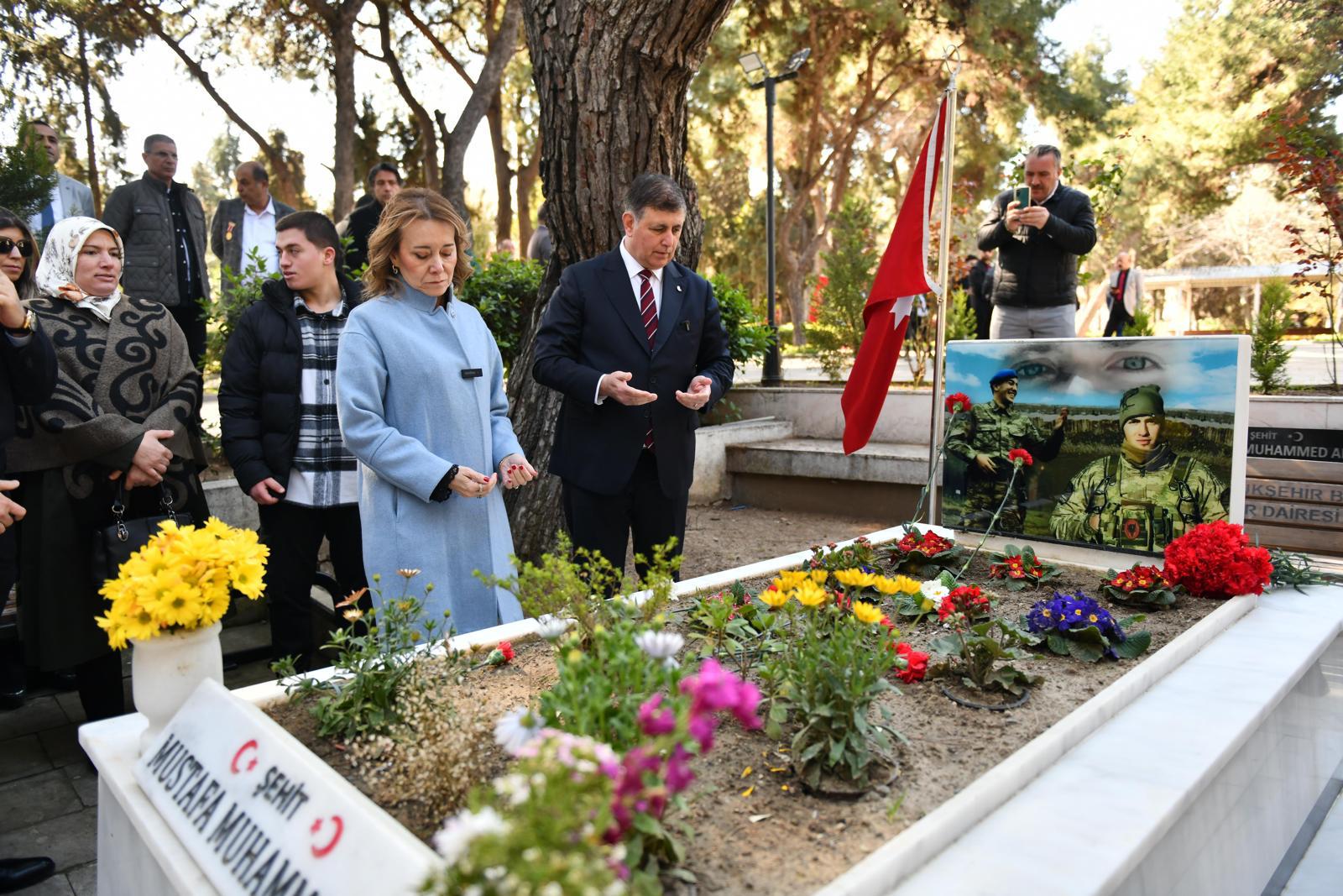Başkan Tugay'dan resmi tören sitemi