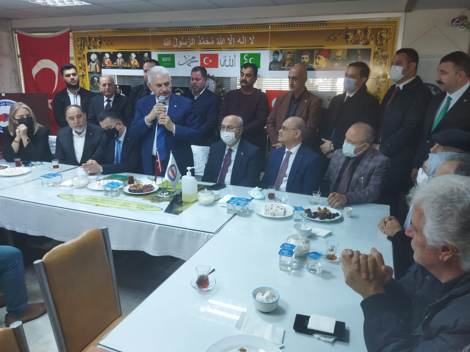 AK Parti Genel Başkanvekili Binalı Yıldırım, Bakan Pakdemirli ve AK Partili Heyetten Hacı Rasim Kahraman'a Taziye Ziyareti