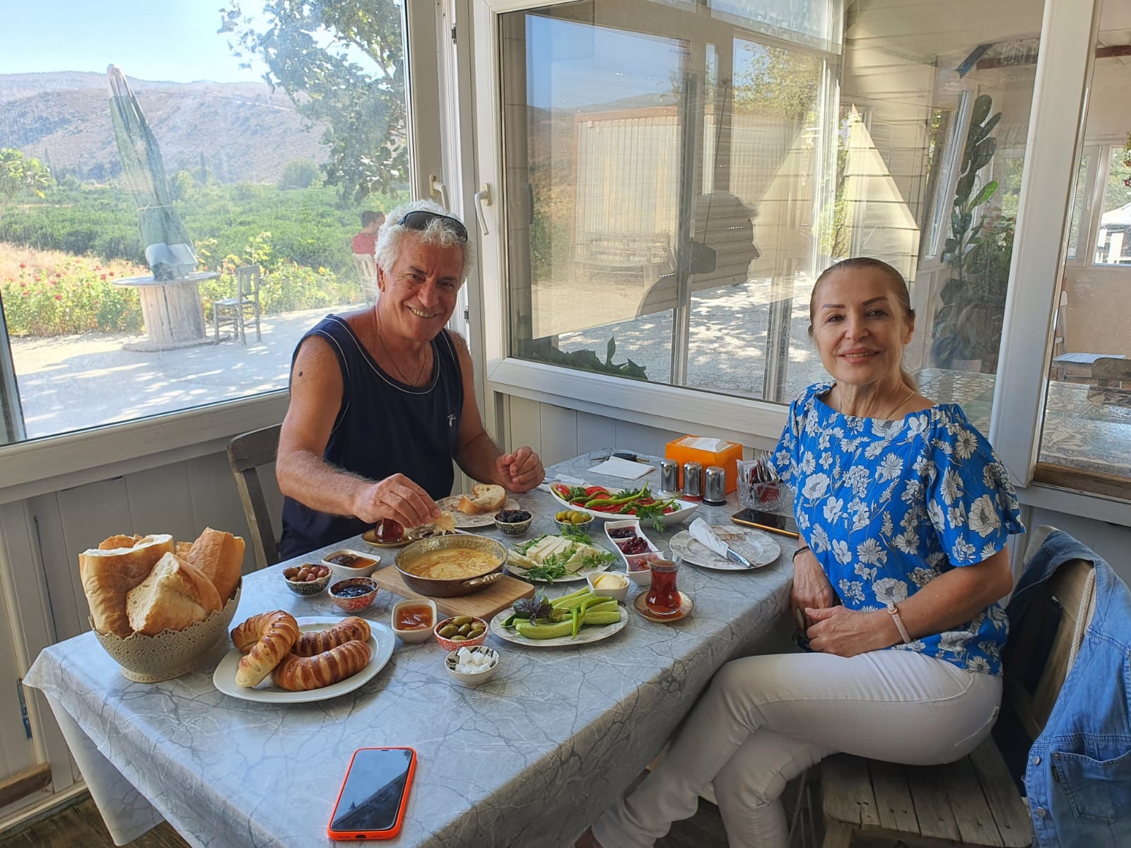 Salih Erkek Yazdı...