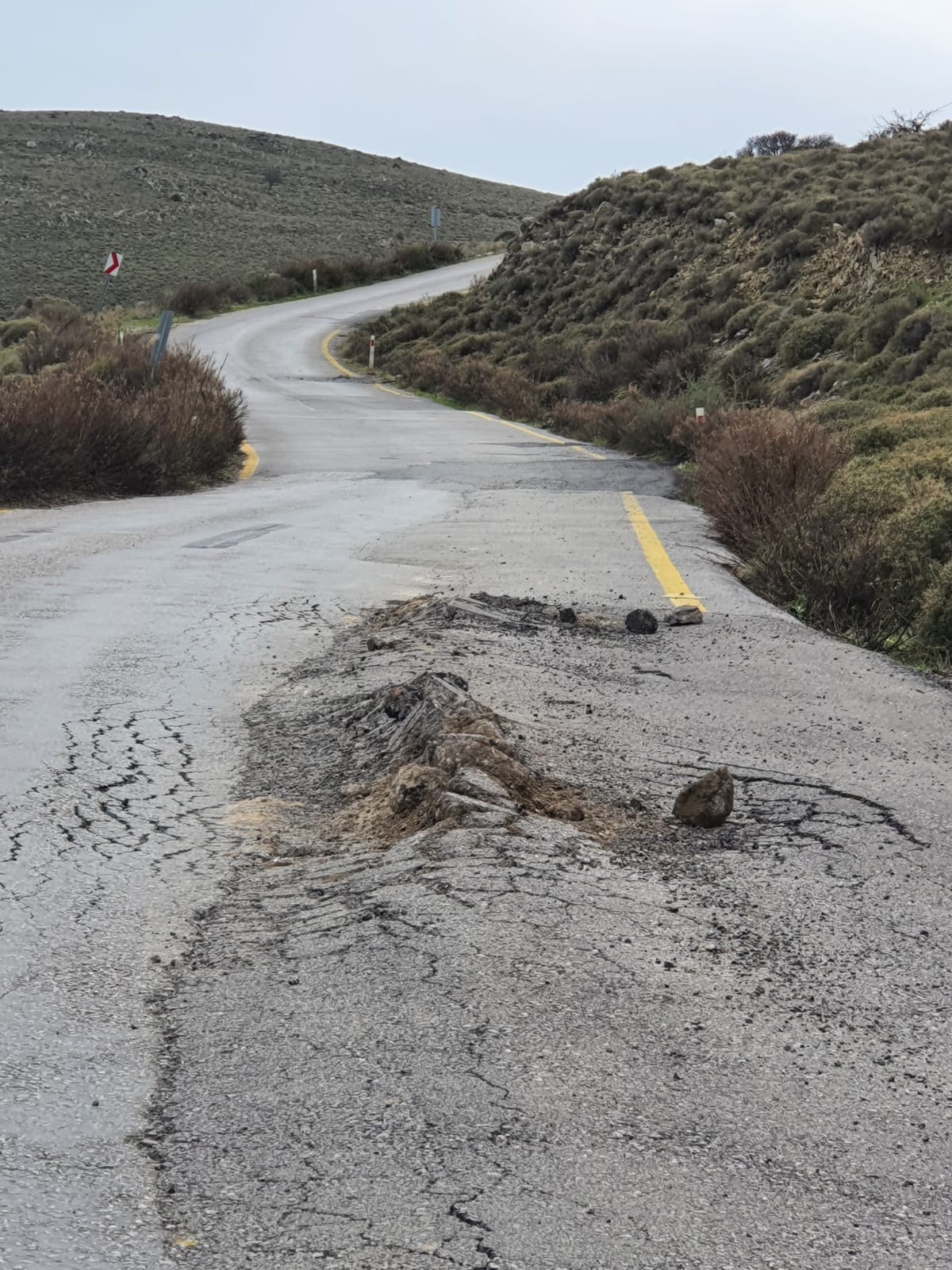 Karaburun yolları köstebek yuvası!