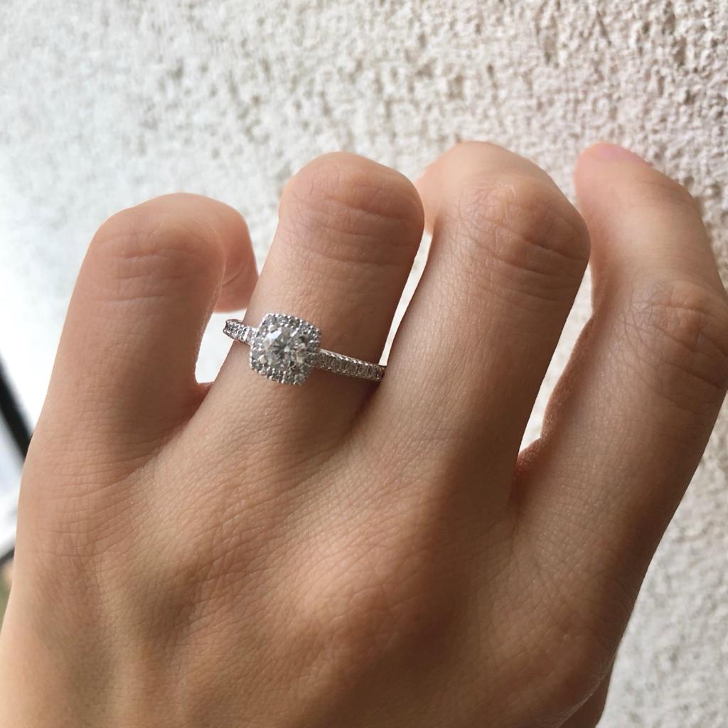 Pırlanta ve Elmas Yüzüklerde %50 İndirim