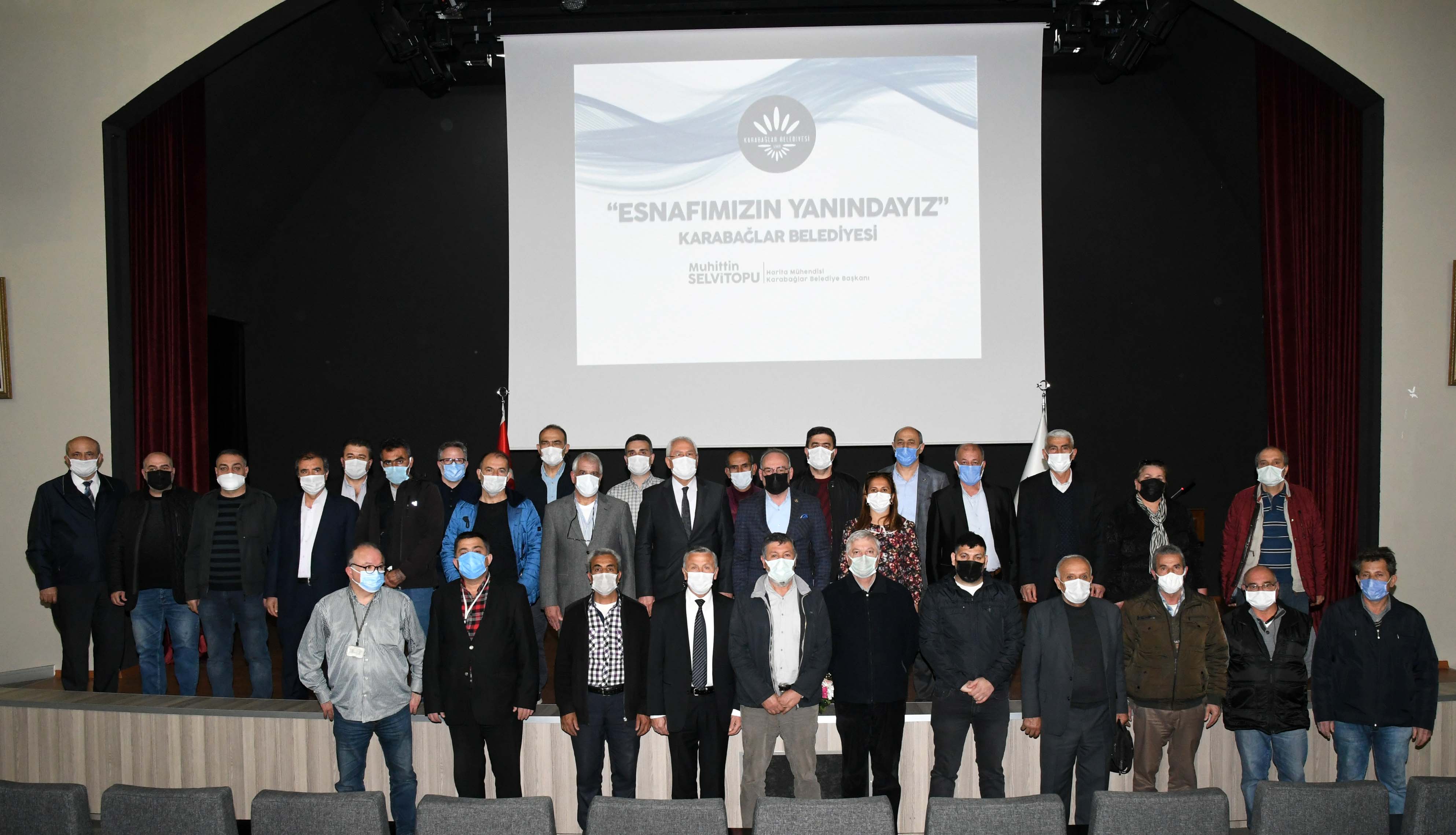 Karabağlar Belediyesi’nden kahvehane esnafına nakdi yardım