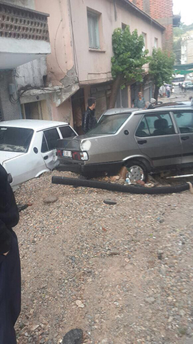 İzmir Aziz'dir Aziz Kalacak...