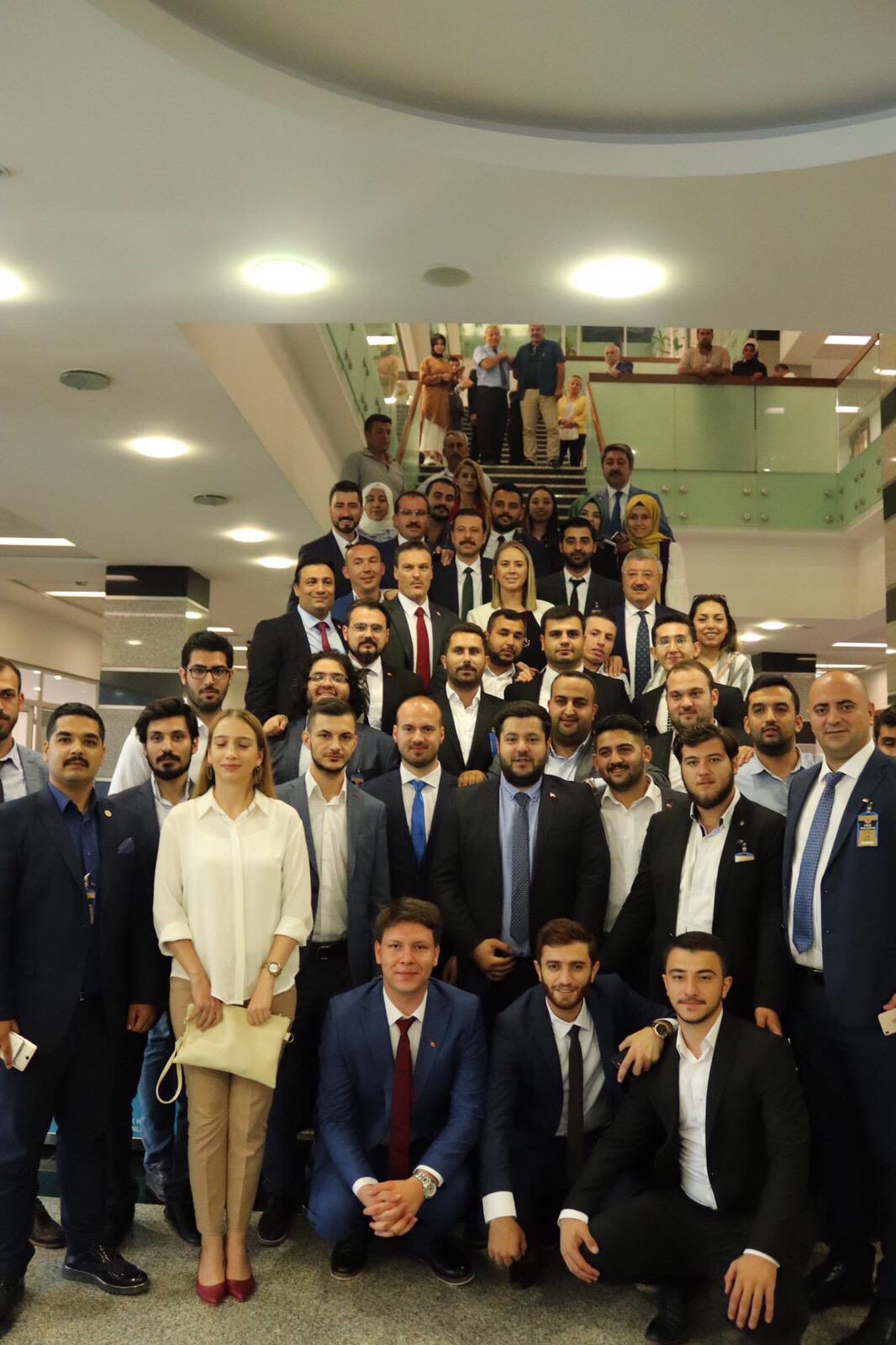 AK Gençlik İzmir'den Ankara çıkarması