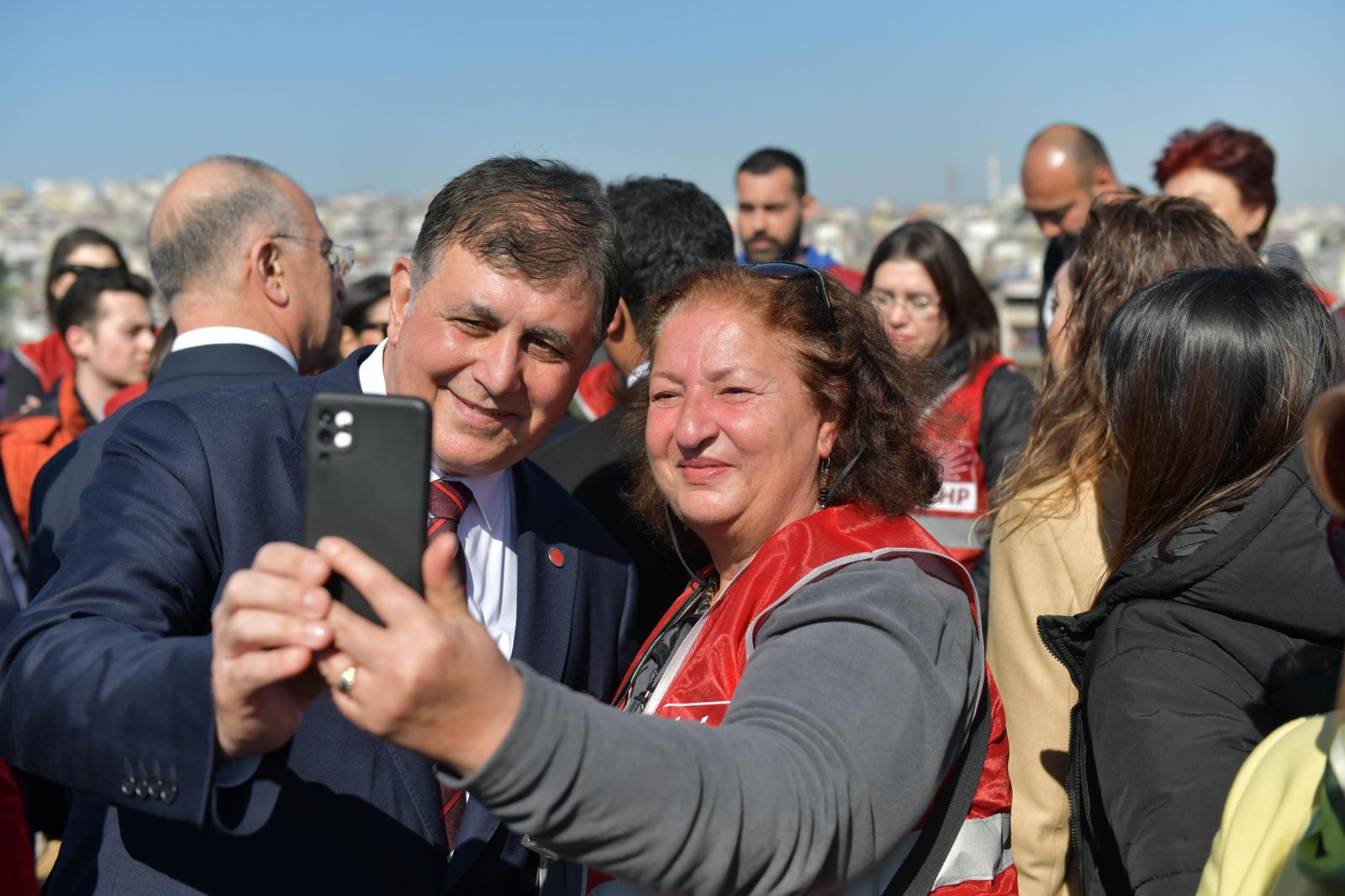 İzmir'in Çernobil'i, Özhaseki'den imza bekliyor