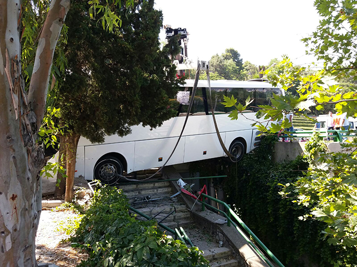 Faciadan kıl payı!