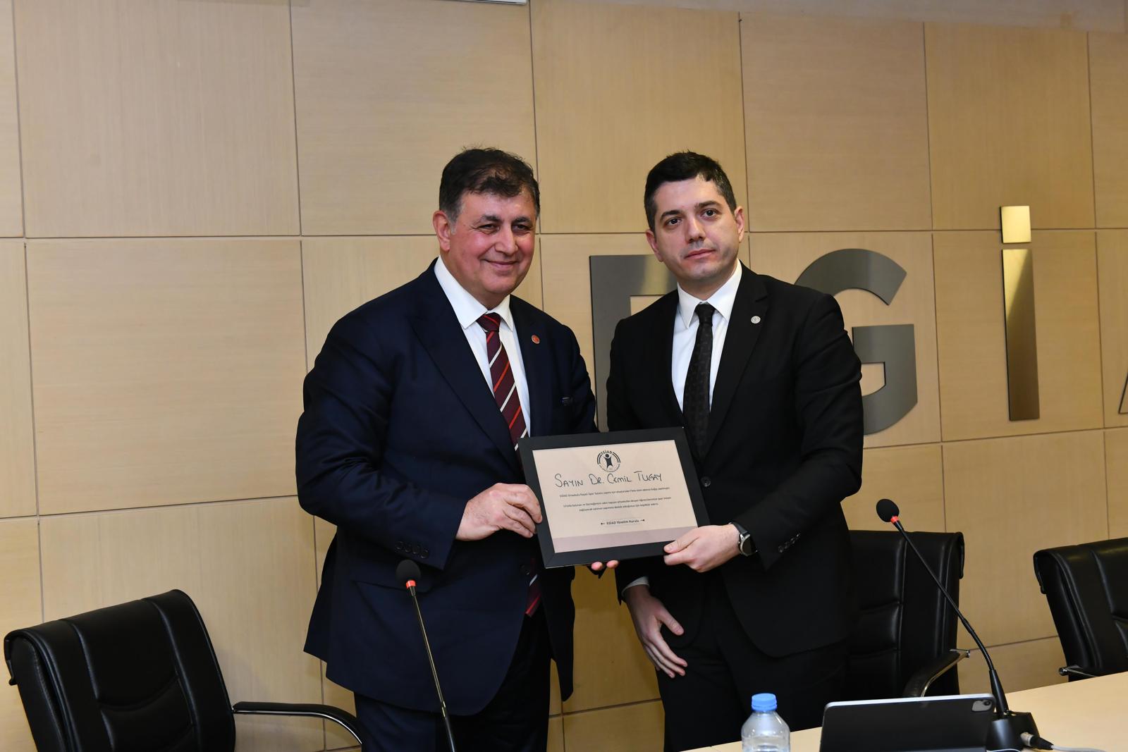 Başkan Tugay, genç iş insanlarına projelerini anlattı