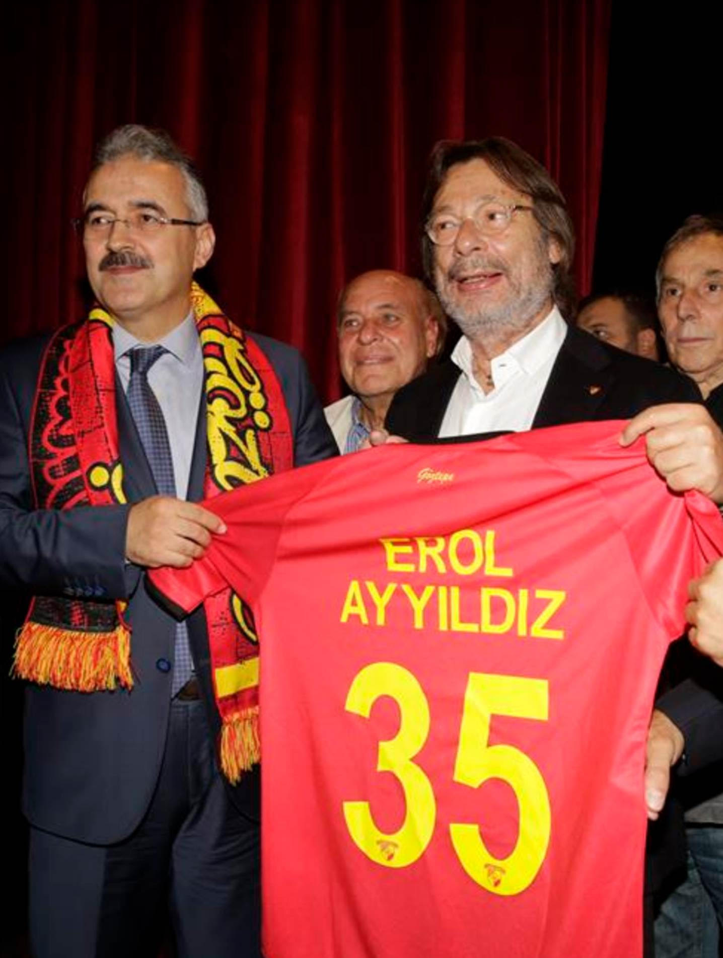 Vali Ayyıldız, Göztepe Gürsel Aksel Stadında İncelemelerde Bulundu.