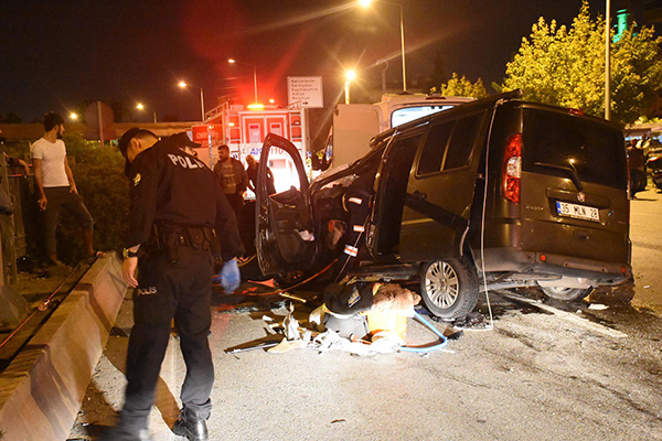 Karşıyaka'da korkunç kaza!