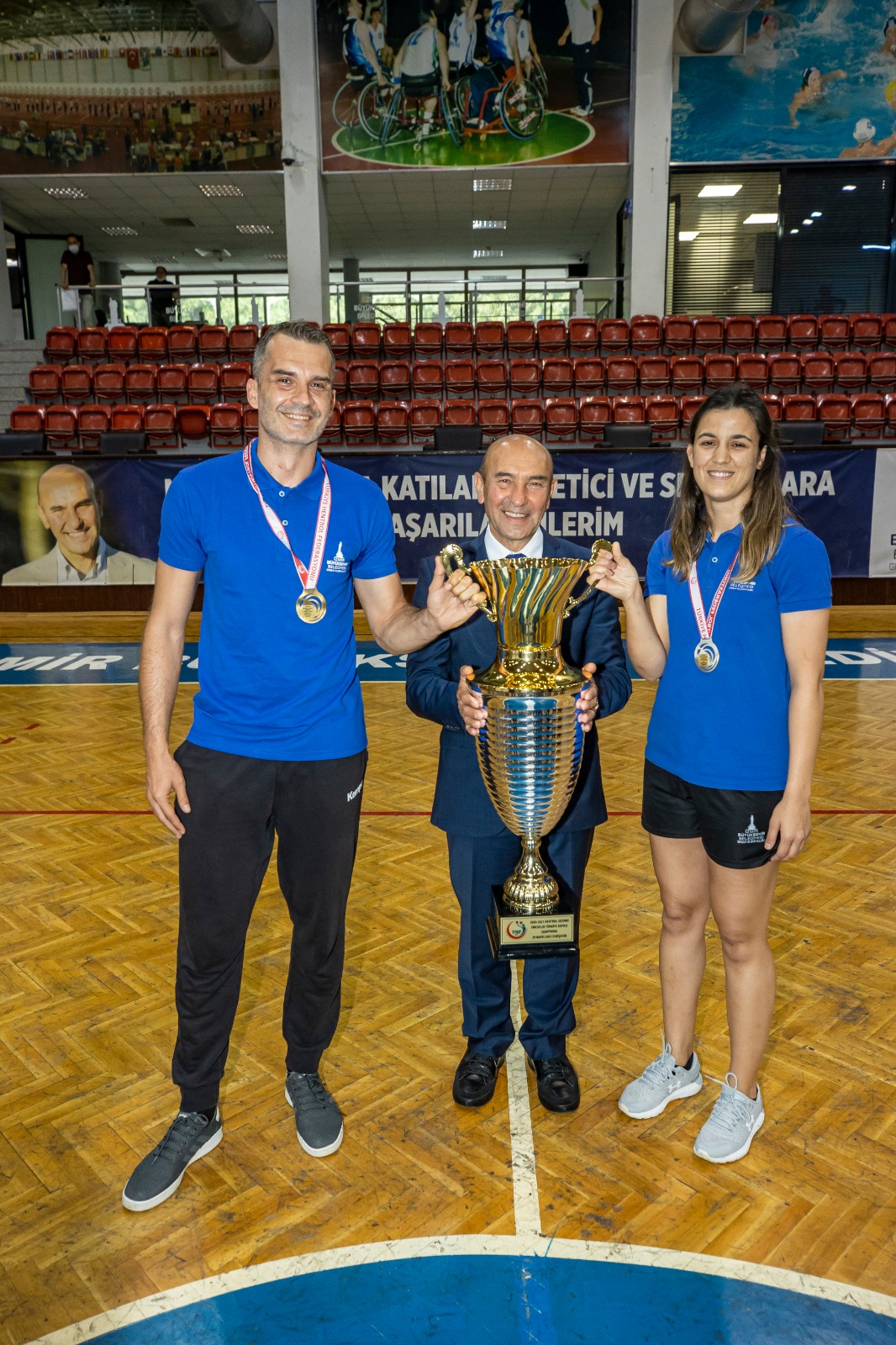 Tarihi başarının mimarları aynı karede buluştu