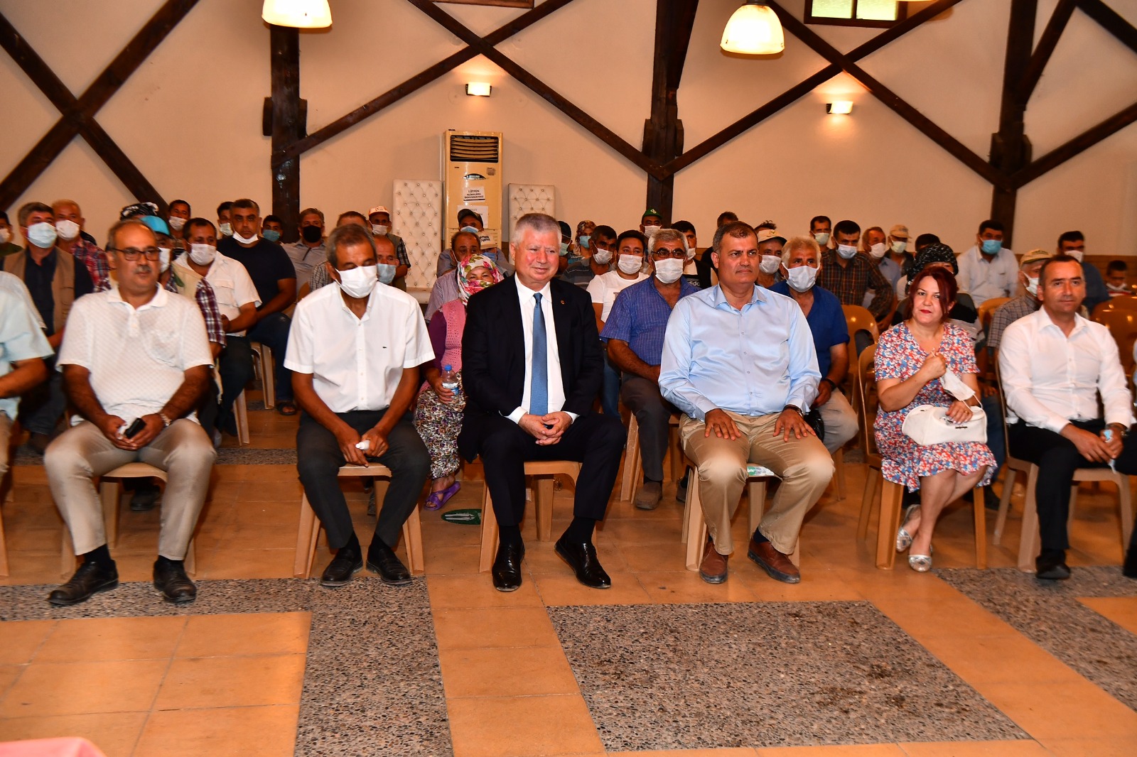 İzmir Büyükşehir Belediyesi’nin dağıttığı küçükbaş hayvan sayısı 12 bine ulaştı