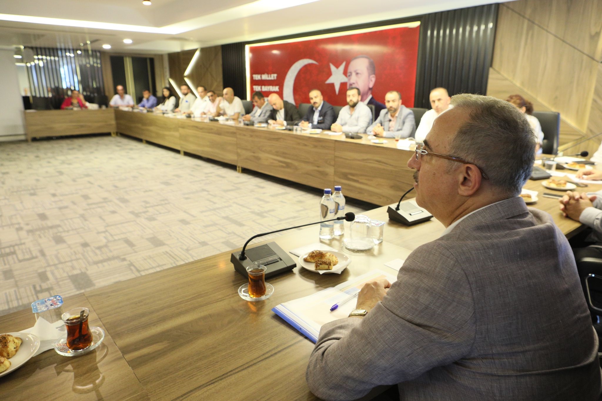 AK Parti İzmir’de yoğun hafta sonu mesaisi