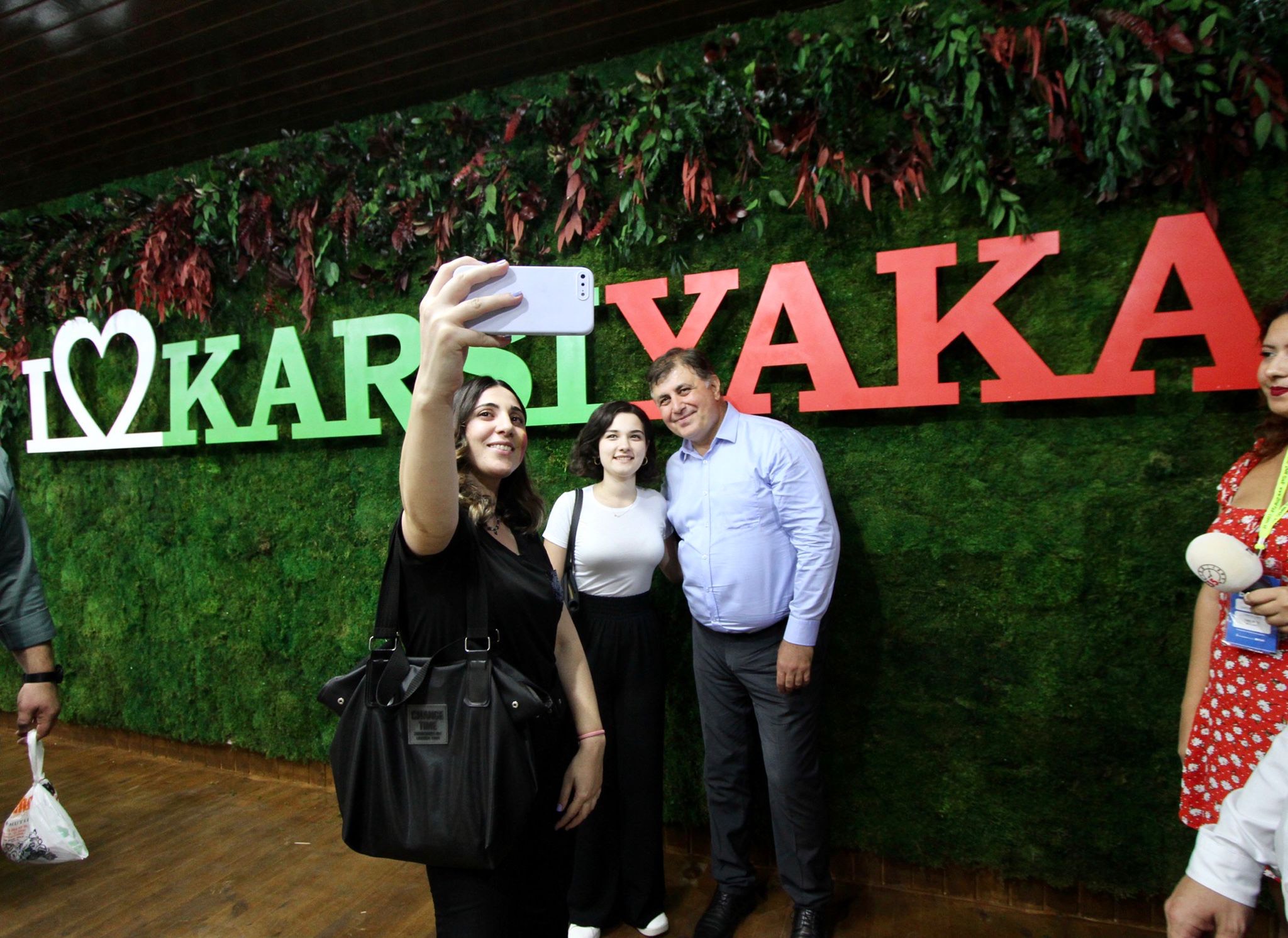 İZMİR FUARI'NDA KARŞIYAKA RÜZGARI