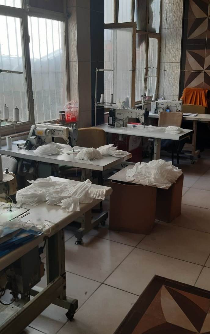 Kaçak maske üretenlere zabıta baskını