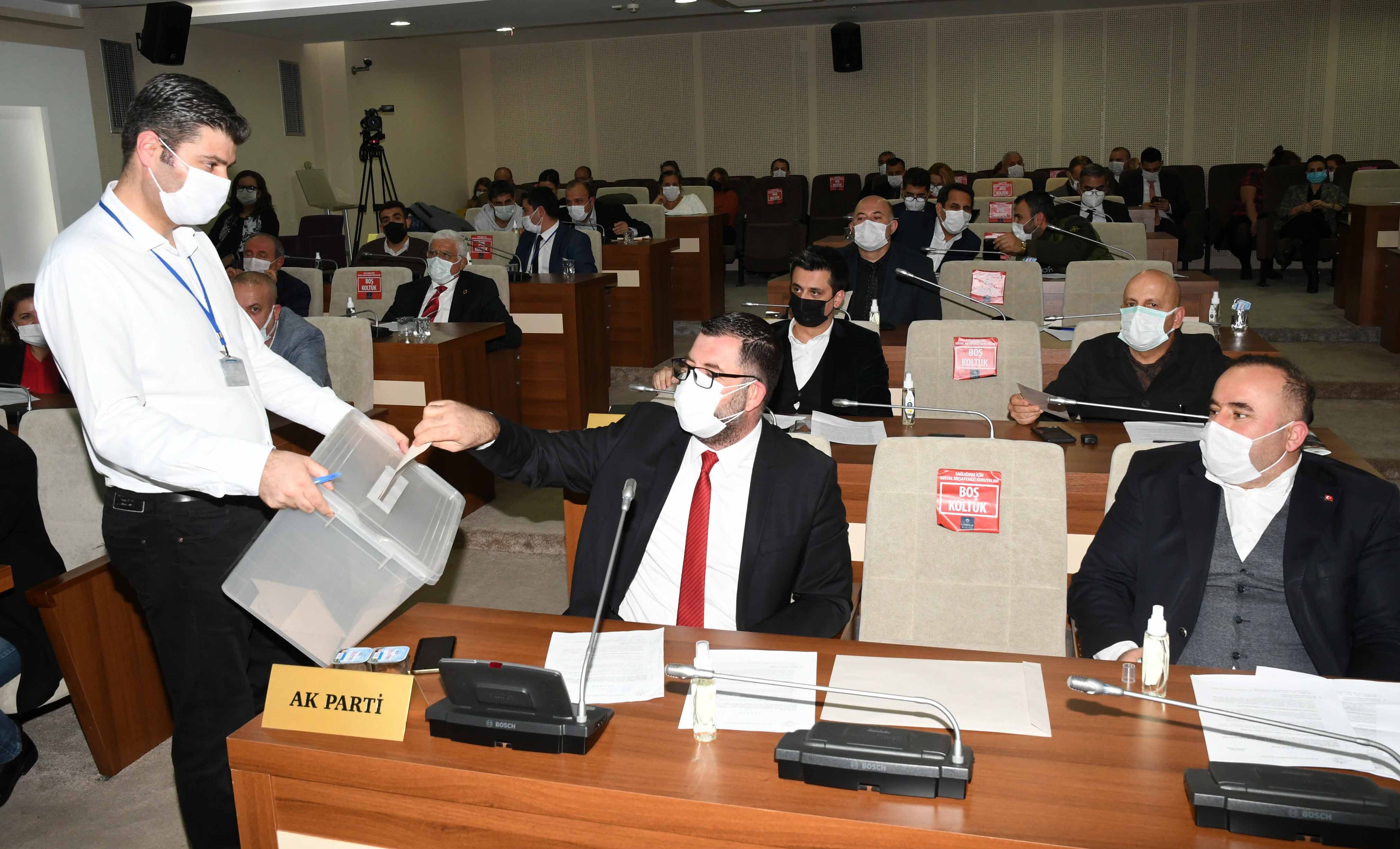 TOKİ’ye ‘kaçak konut’ uyarısı