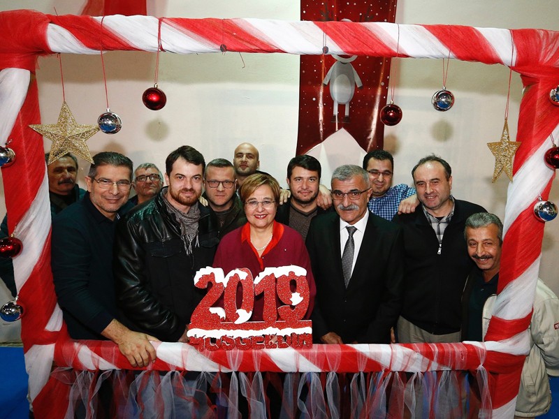 Konak ailesi yeni yıla mutlu girdi