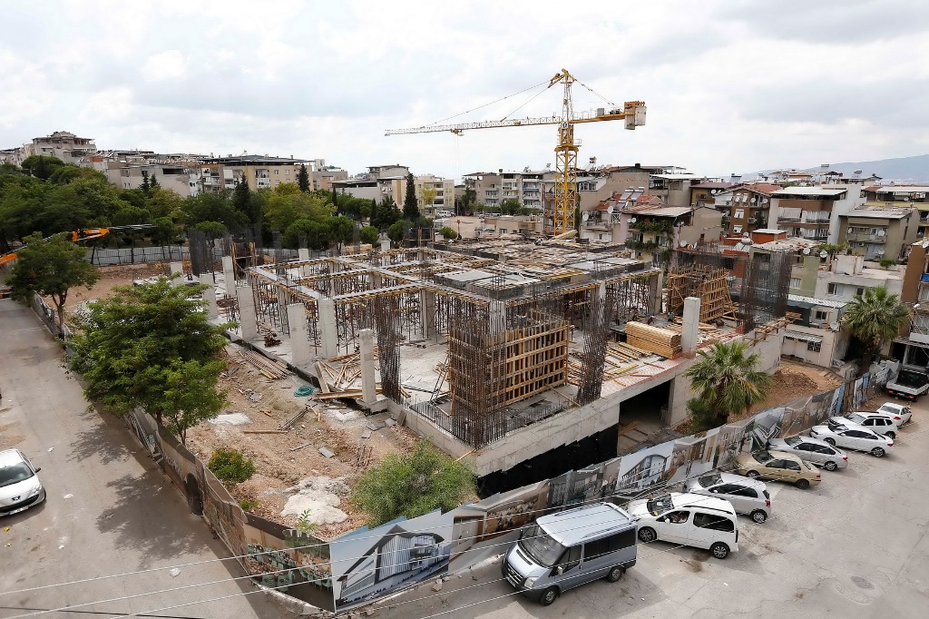 Konak’ta yatırımlar bir bir yükseliyor