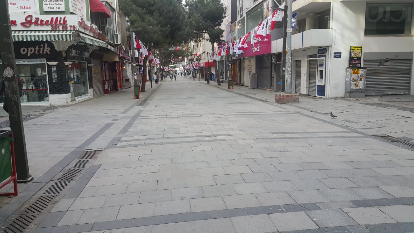 BAYRAKLI NEFES ALDI! KARŞIYAKA ESNAFI PERİŞAN!