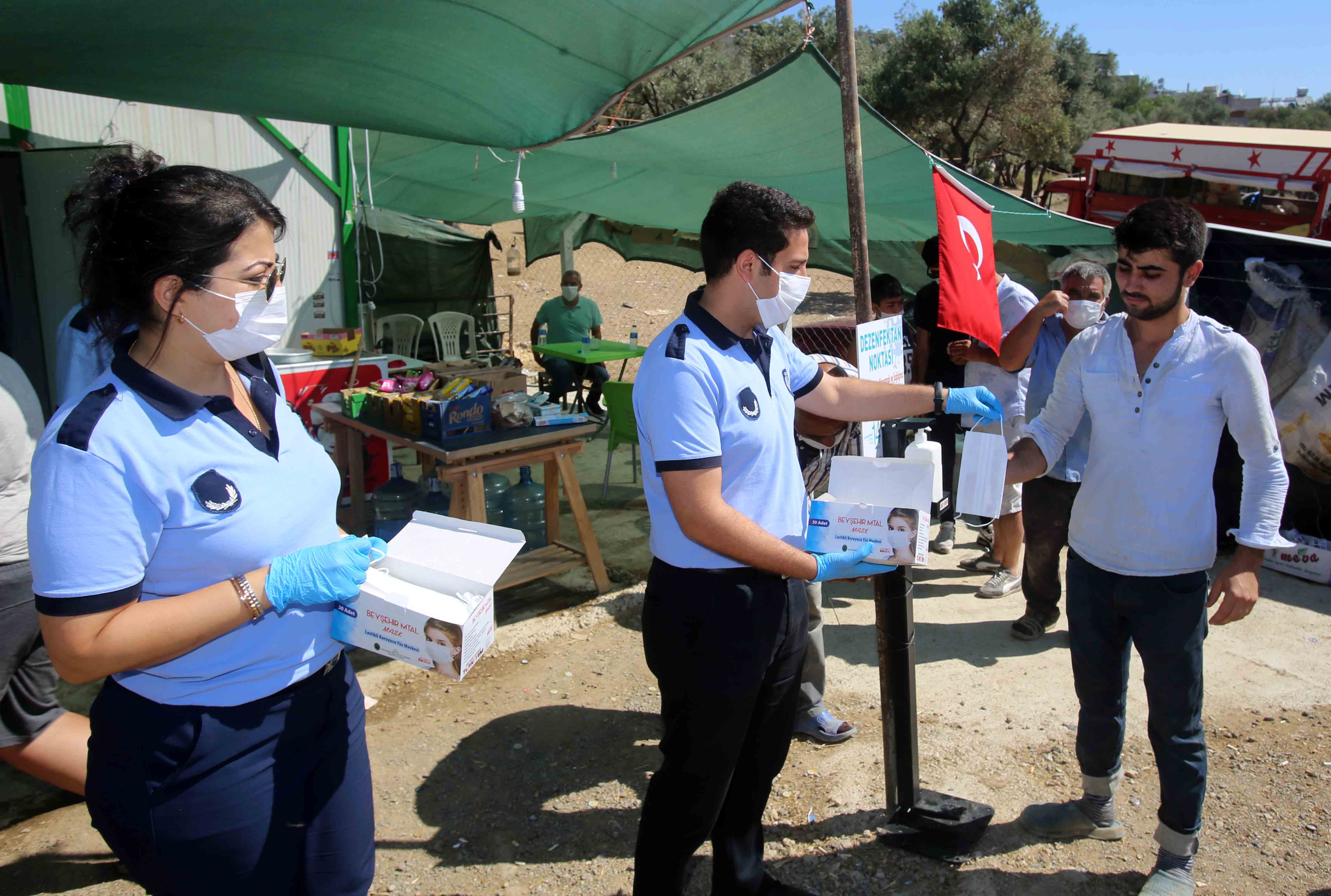 Karabağlar’da sosyal mesafeli satış