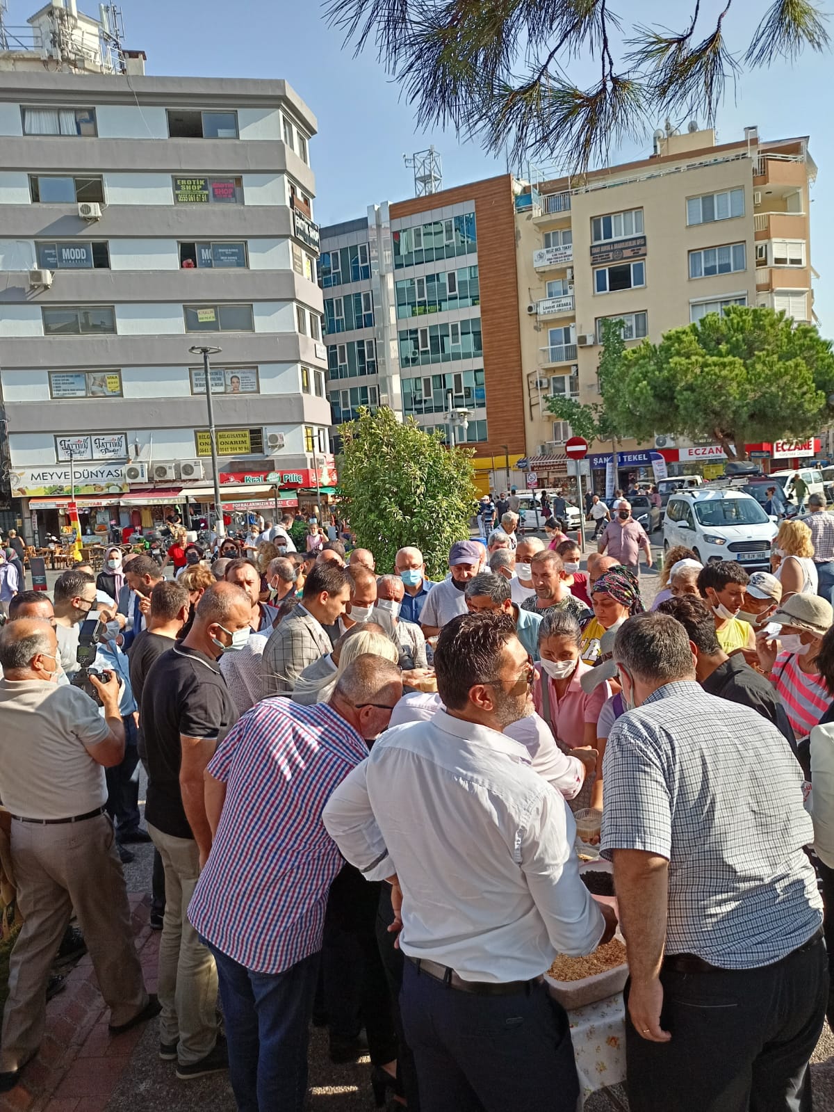 MHP Karşıyaka’dan Aşure Günü