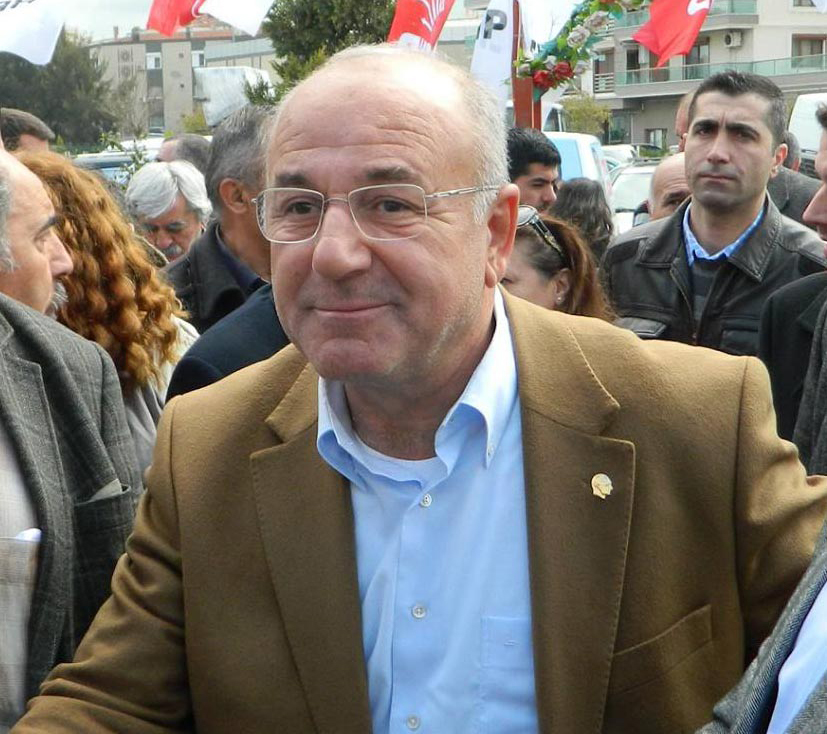 İzmir'de olağanüstü kurultay için imza hareketi başlayacak