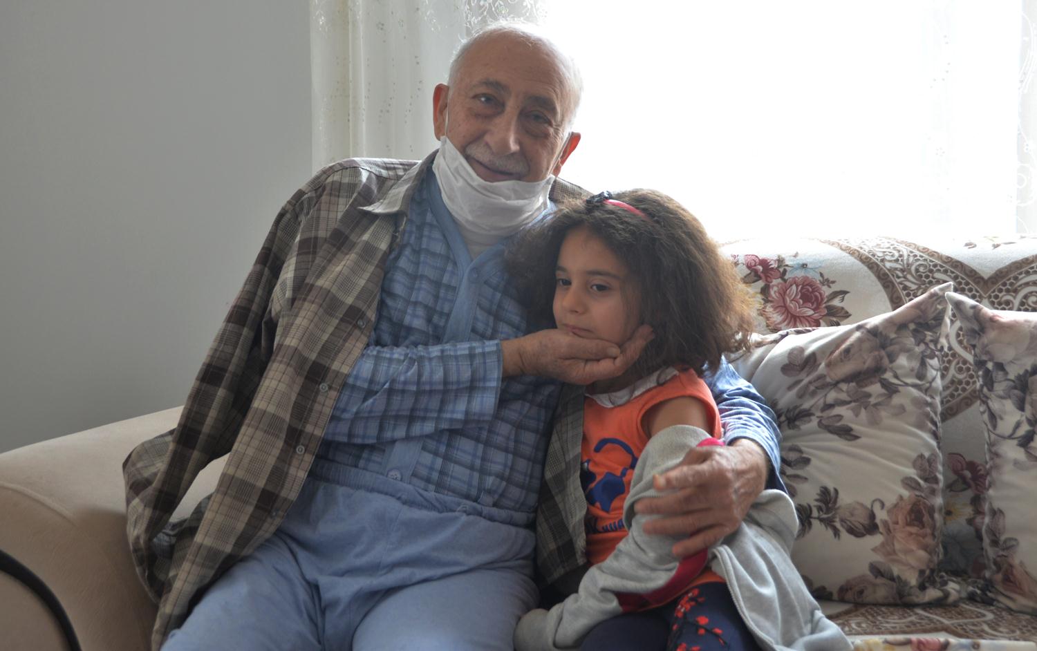 Nezaketiyle gönüllerde taht kuran Burhan amca, devletten yardım bekliyor