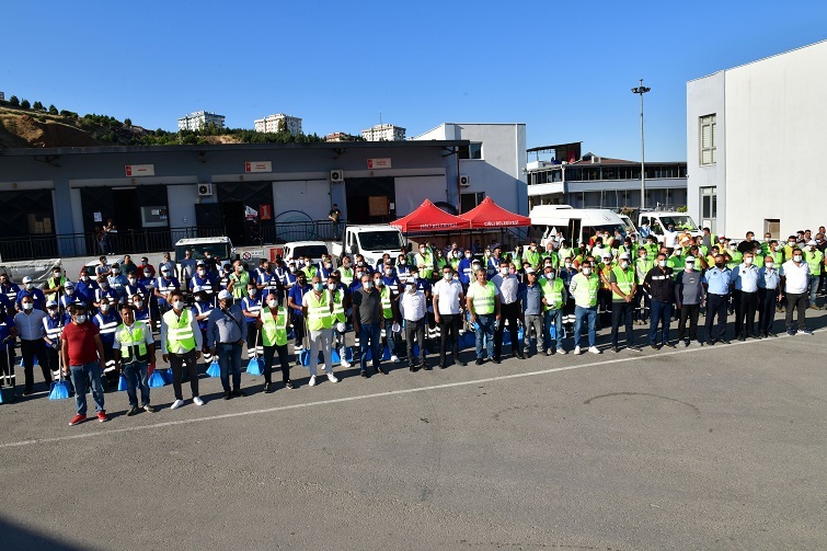 Çiğli’de Büyük Temizlik Tamamlandı: 3 Bin Ton Moloz ve 13 Ton Ambalaj Atığı Toplandı