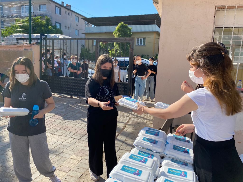 Bergama Belediyesi’nden öğrencilere sınav desteği