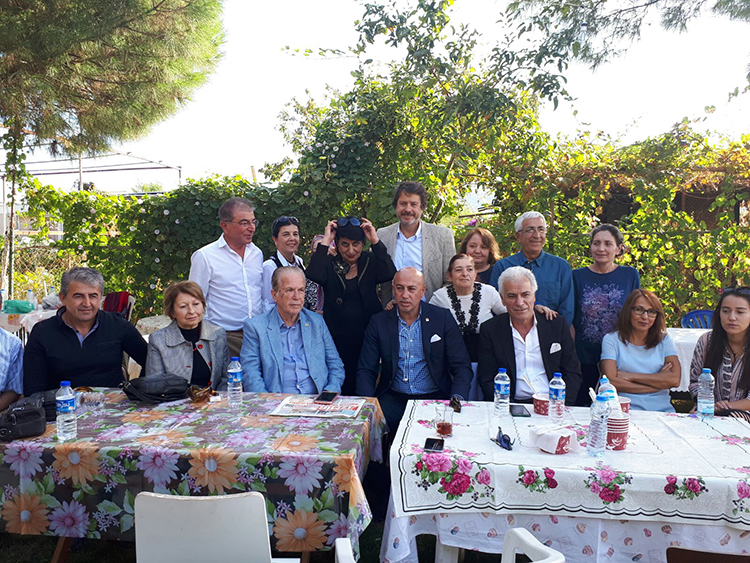 Hayırsever Abladan Aşure Etkinliği