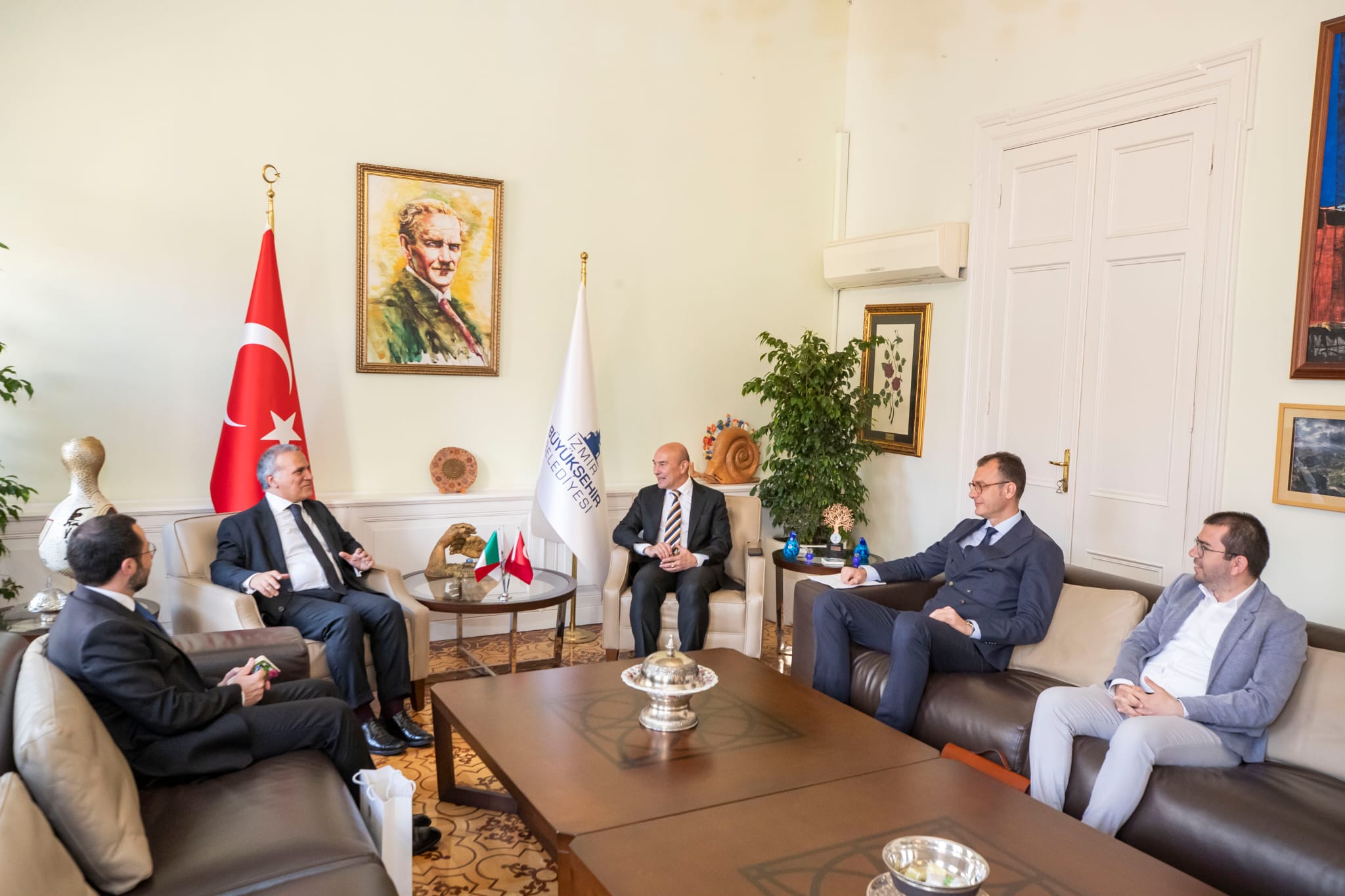 İtalya’nın Türkiye Büyükelçisi Giorgio Marrapodi Soyer’i ziyaret etti