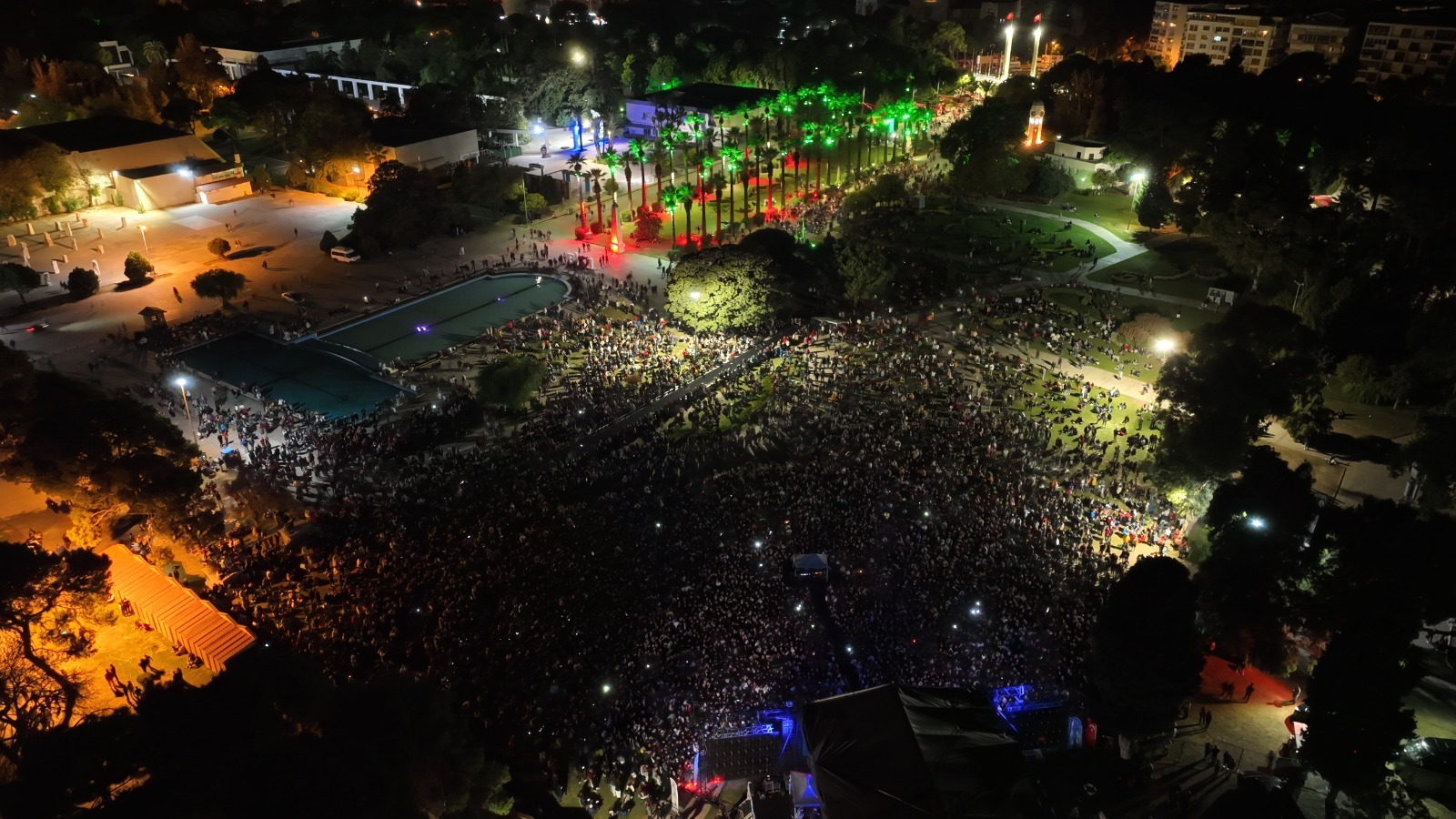 Başkan Soyer’den zeybek sürprizi