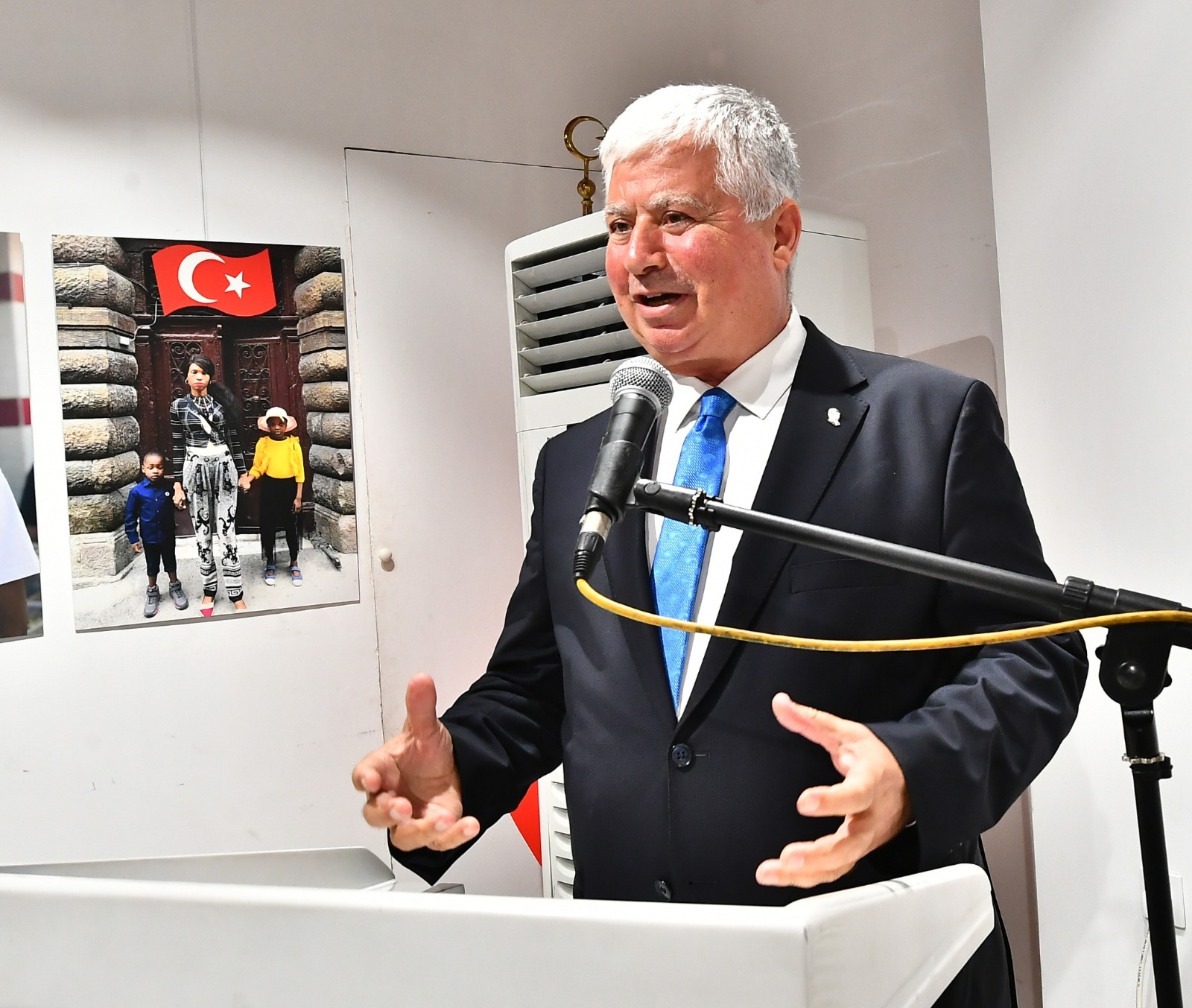 “Basmane’nin Renkleri” fotoğraf sergisi açıldı